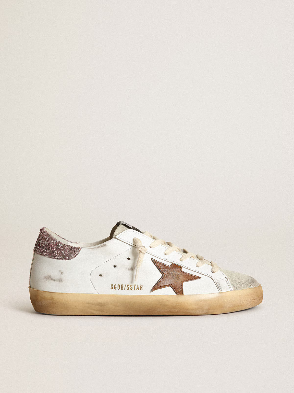 Super-Star avec étoile couleur cuir et contrefort pailleté rose